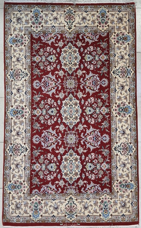 فرش دستباف  اصفهان  ۳متری  سفید 