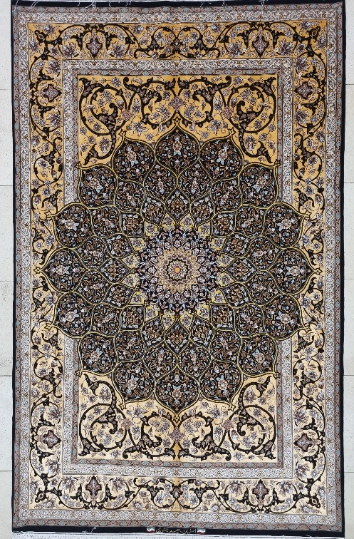 فرش دستباف  اصفهان  ۴ متری