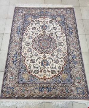 فرش دستباف ۳ متری